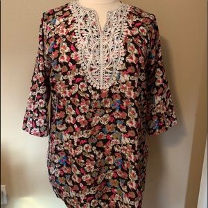 NWT Large tunic with lace neckline